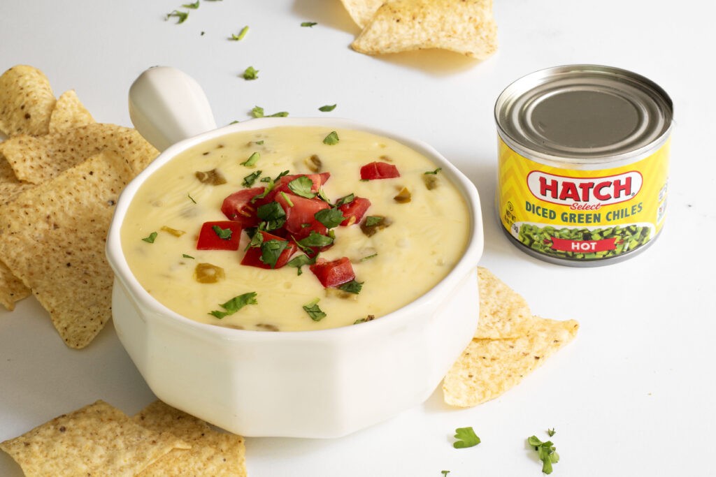 Hatch Green Chili Queso Feature (1)